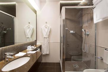 Hotel Nazionale | Rome | hotel-nazionale-deluxe-room-10