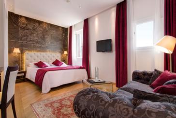 Hotel Nazionale | Rome | hotel-nazionale-deluxe-room-13
